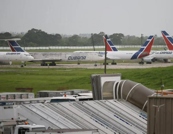 #CubaHoy: Rusia enviará aviones para sacar a sus turistas, mientras se agudiza crisis energética en la isla