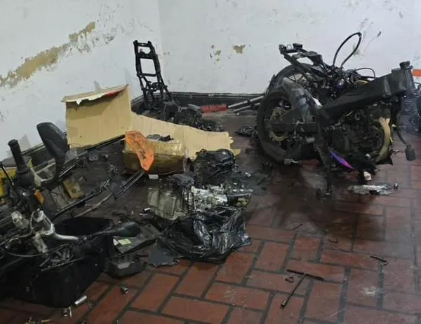 Cayó 'deshuesadero' de motocicletas en Los Mártires: ocho personas resultaron capturadas 