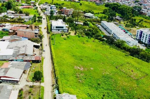 Inician obras de pavimentación en vía que conecta dos sectores de esta ciudad del Eje Cafetero