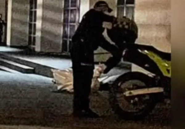 Mascota estuvo hasta los últimos momentos de vida de adulto mayor que murió en el centro de Pereira