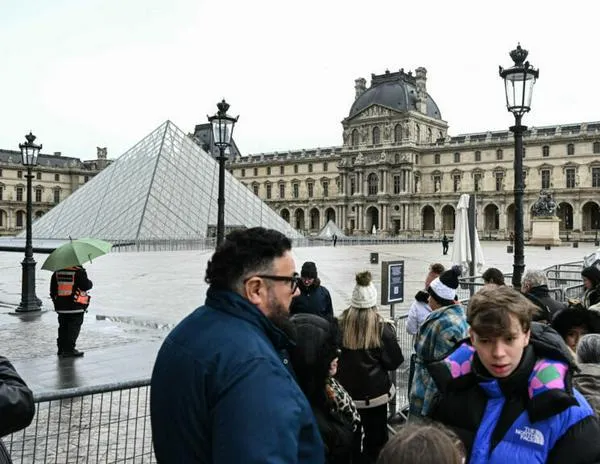 Después del “robo del siglo”, el Louvre víctima de una estafa a gran escala
