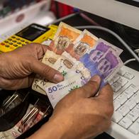 Qué pasará con la quincena que pagan hoy en muchas empresas con caída del salario mínimo en Colombia durante 2026. Hay decisión del Gobierno. 