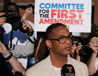 Don Lemon comparece ante un tribunal: claves del caso que pone bajo la lupa la libertad de prensa en EE. UU.