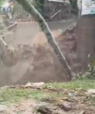 Copacabana en emergencia por quebradas desbordadas: 35.000 afectados y cierre en la autopista