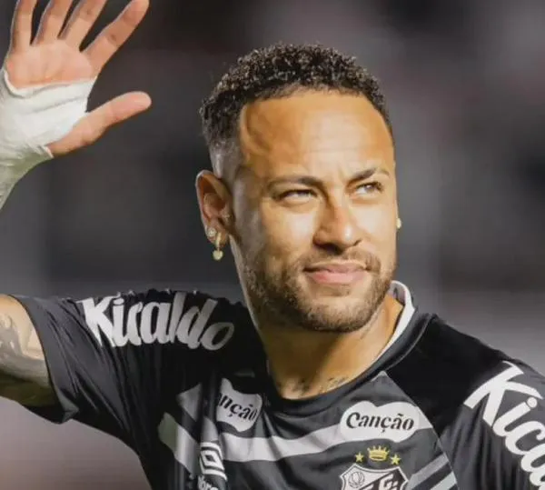Neymar volvió a las canchas con Santos y pone la mira en el Mundial 2026; Ojo, Carlo Ancelotti
