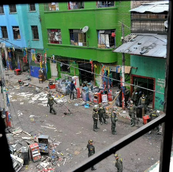 Chef Óscar Rosas reveló que cocinó carne humana en el Bronx de Bogotá y narró las aterradoras ordenes que tuvo que cumplir allí.