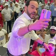 Imagen viral de campaña de Abelardo de la Espriella con logos de Fico es falsa