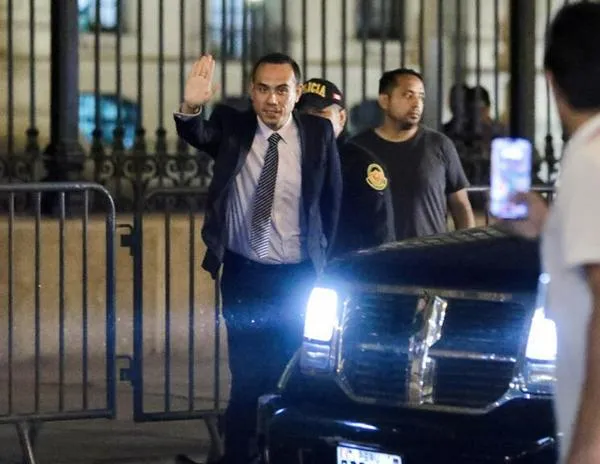 El Congreso del Perú elige nuevo presidente interino tras destituir a Jerí