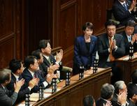 El parlamento de Japón ratifica en el poder a Sanae Takaichi, camino al rearme nacional