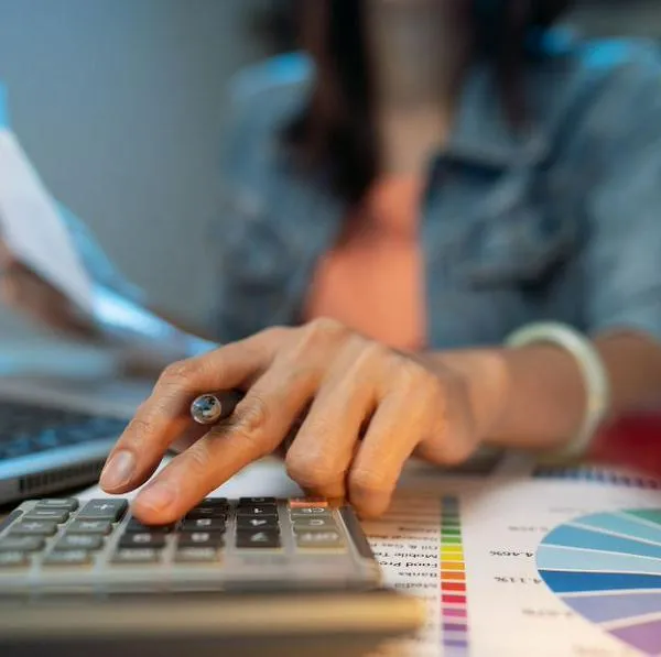 Cómo mejorar mi puntaje crediticio y cómo consultarlo gratis en Midatacrédito, ecosistema financiero de DataCrédito Experian.