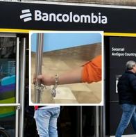 Bancolombia responde por mujer que se encadenó en sede de Villavicencio (video)