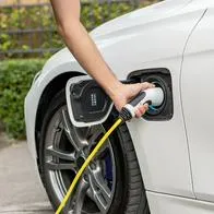 ¿Cuánto vale cargar un carro eléctrico en Colombia? Cifras sorprenden