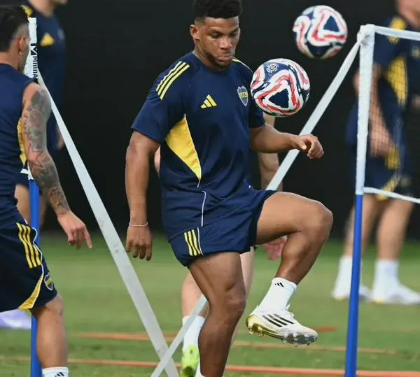 "Juegas en Boca Juniors y tenés que cuidarte en la calle, de una cámara, de lo que hablas"