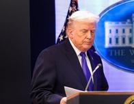 Trump firma una orden que impone un arancel global del 10% de forma temporal tras el revés con el Supremo