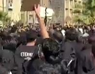 En Irán, estudiantes universitarios reavivan las protestas con consignas antigubernamentales