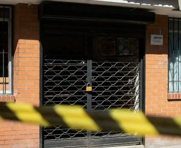 Pareja de esposos y su hijo de 12 años fueron hallados muertos en su casa