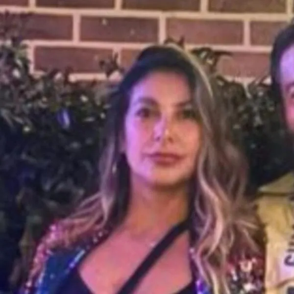 "Estoy a 5 minutos": último WhatsApp de mujer desaparecida luego de salir de discoteca en Bogotá. Le han sacado más de 40 millones de pesos. 