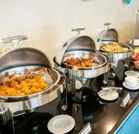 Expertos advierten sobre causas de intoxicación por consumir en un buffet