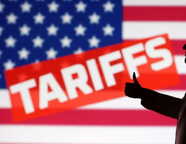 Entran en vigor nuevos aranceles globales de Trump del 10%, tras fallo del Supremo