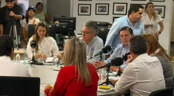 Precandidatos presidenciales debaten seguridad y salud para el Valle