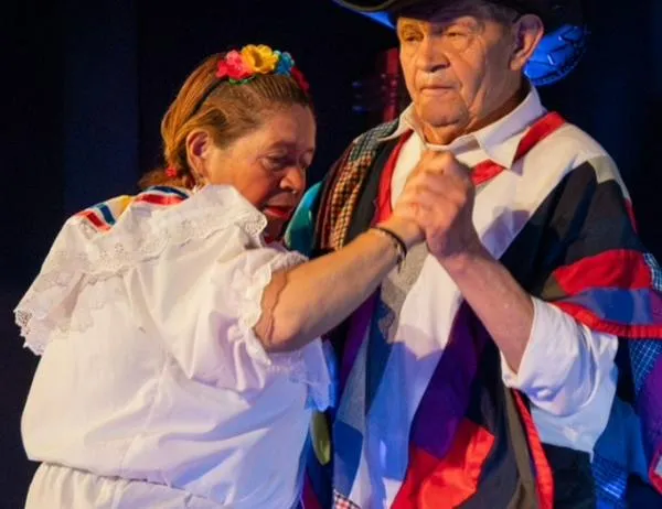 ¿Tienes 60 años o más y no encuentras planes para hacer? Inscríbete a talleres artísticos gratuitos de Idartes 