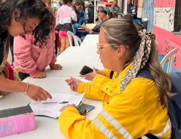 Población vulnerable accedió a jornada de salud y dignidad menstrual en Los Mártires 