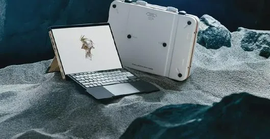 Equipo Ludens en Colombia: así es la ROG Flow Z13-KJP, el híbrido gamer nacido con Kojima