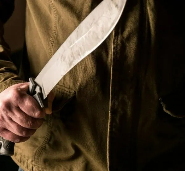 En líos con la justicia por perseguir al hermano con machete en el Norte de Caldas