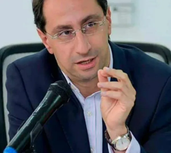 Esos $25 billones terminarán siendo gasto de bolsillo del gobierno: Exministro sobre borrador de decreto