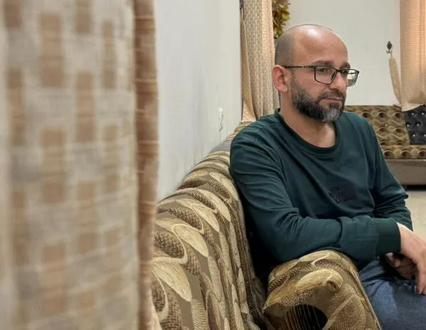 "Quise morir en ese instante": un periodista palestino denuncia que fue violado en una cárcel israelí