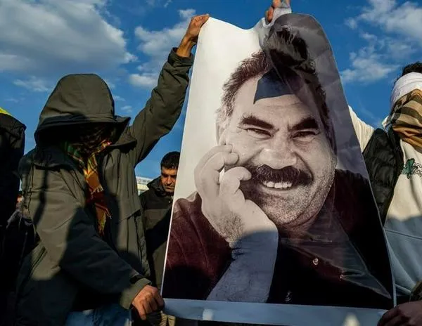 Turquía: El líder del PKK quiere “iniciar un proceso basado en una sociedad democrática”