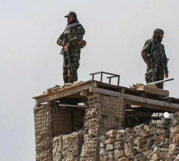 Conflicto Afganistán - Pakistán: talibanes dicen haber abatido a 75 soldados paquistaníes en ataque