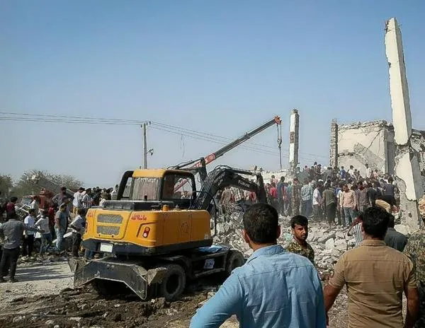 ¿Qué se sabe de la explosión en la que habrían muerto 85 personas en una escuela femenina de Irán?
