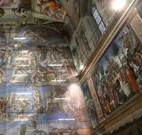 Así se realiza la limpieza del “Juicio Final” en la Capilla Sixtina: la primera en 30 años