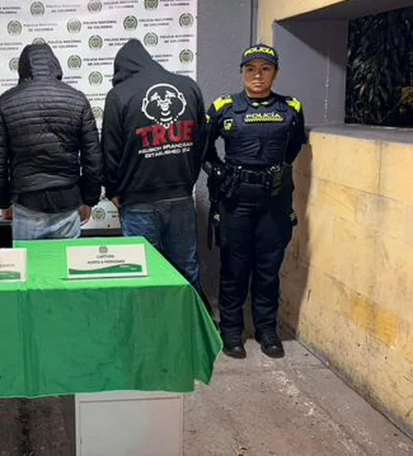 Rompevidrios en Suba: tres capturados tras huir en carro con objeto robado