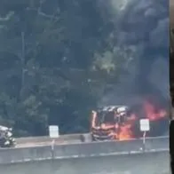 Bus se incendió entre Dosquebradas y Santa Rosa de Cabal: videos y qué pasó