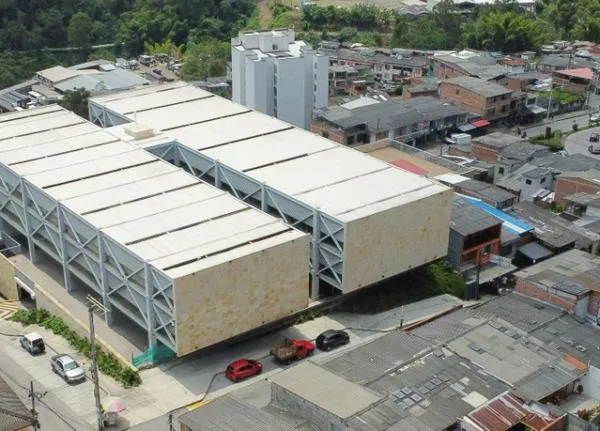 Rescatar una obra de $42 mil millones, vigilar Aerocafé y control: prioridades de la Asamblea de Caldas