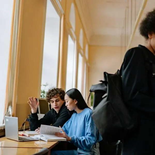 ¿Cuándo consignan el subsidio de movilidad escolar 2026? Cronograma 