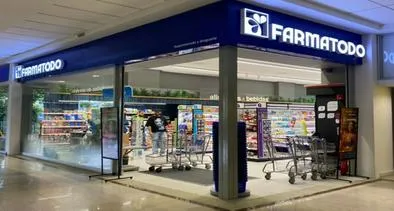Quiénes son los dueños de Farmatodo, cadena de autoservicio que nació en Venezuela, y por qué la SIC le abrió investigación en Colombia.