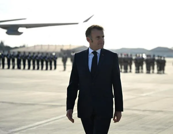 Francia acepta en su base militar aviones estadounidenses que no participen en combates