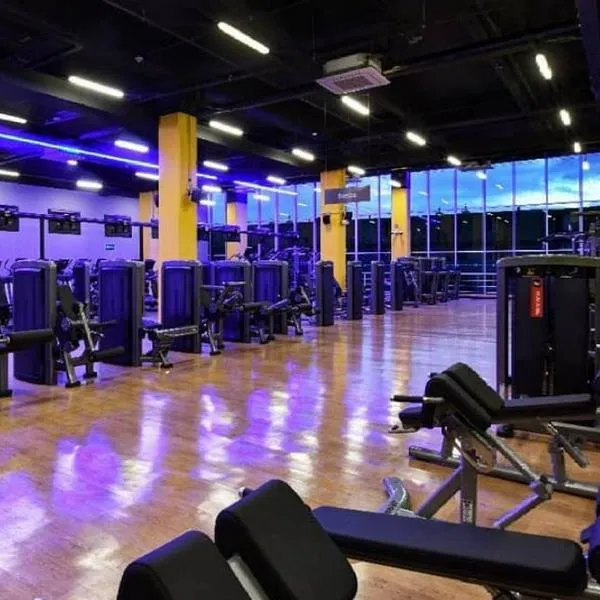 Murió mujer venezolana en gimnasio Smart Fit de Cartagena: revelan identidad de la víctima y qué pasó durante el entrenamiento.