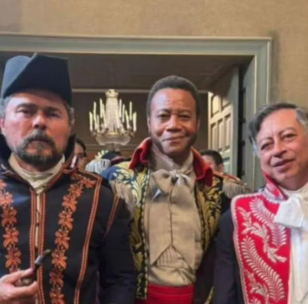 Lucho Velasco, actor que apareció con Petro, dijo que votará por Pinzón