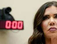 Trump anuncia la salida de su secretaria de Seguridad Nacional Kristi Noem, su primer gran cambio de gabinete