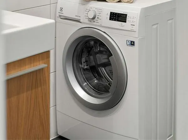 Niño de cuatro años murió luego de caer dentro de una lavadora en una casa