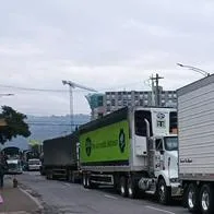 Trancón monumental en entrada a Bogotá por la Autonorte por las protestas