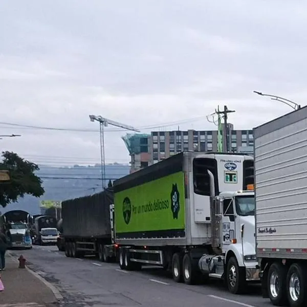 Trancón monumental en entrada a Bogotá por la Autonorte por las protestas