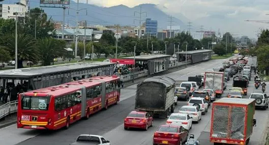 Se registró un tiroteo en la Autopista Norte: un policía resultó herido