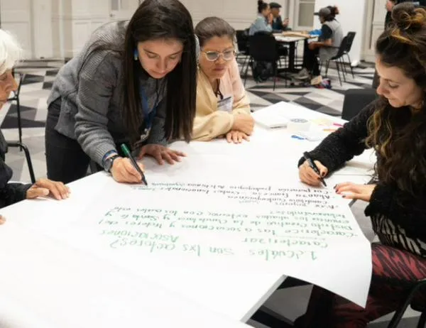 Inscríbete hasta el 11 de marzo a los talleres de escritura creativa del Idartes en Bogotá 