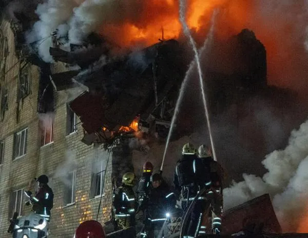 Ucrania: al menos siete muertos tras el impacto de un misil ruso en Járkiv