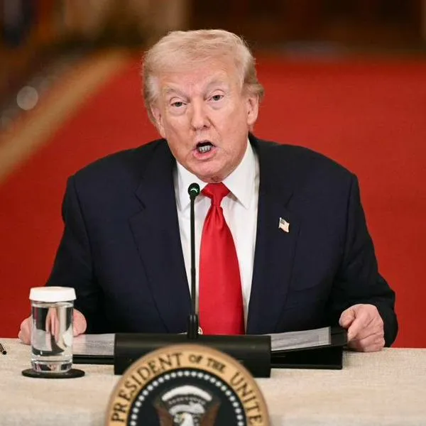 Donald Trump amenaza a Irán con destrucción completa, muerte segura y golpe duro